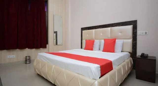Hotel Asia Palace By OYO Rooms, Boek Hotel Pathankot Punjab