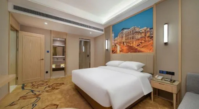 Люкс Vista Harbour Internation Hotel