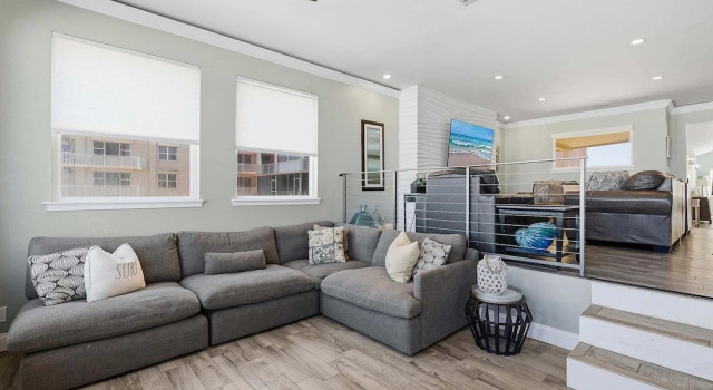Atlantic Sunrise Home Plus Cottage, Забронировать Дом для отпуска Дейтона-Бич Daytona Beach Area, рядом с Sunglow Fishing Pier