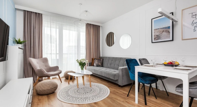Апартаменты с балконом Spektrum Tower Apartments by Happy Stay