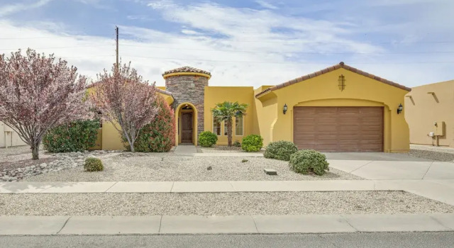 Коттедж Unique Las Cruces Home w/ Patio + Gas Grill