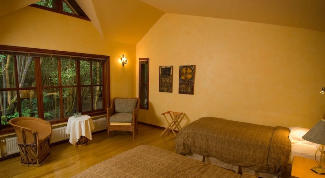 Yan Kee Way Lodge, Rezervovat Hotel Hotely v Los Lagos s parkováním, Parkování