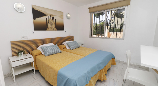 Naika Studios & Apartments