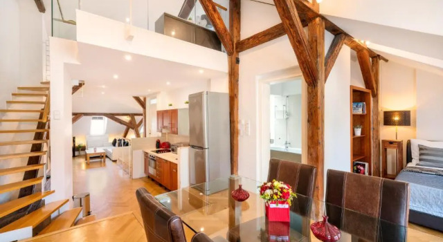 Апартаменты Мансарда с видом на город Old Town Square Premium Residence