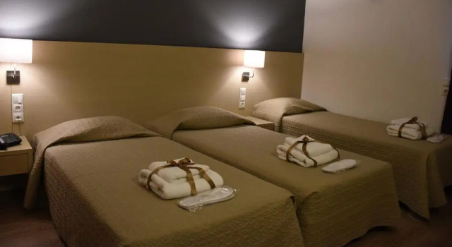 Трёхместный номер Standard Dionisos Hotel