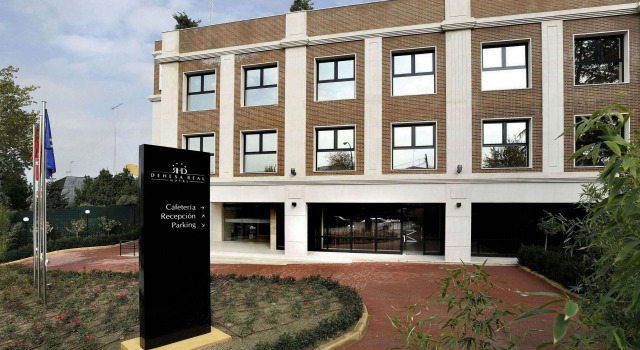 Hotel Jardín Real de Mirasierra, 预订 酒店 芬卡赖尔—埃尔·帕尔多区 马德里