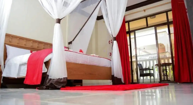 Двухместный номер Superior White Peacock Resort Mtwapa