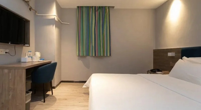7Days Premium Shenzhen Airport Gushu Metro Station, Rezerwuj Hotel Hotele w Shenzhen z parkingiem, Parking