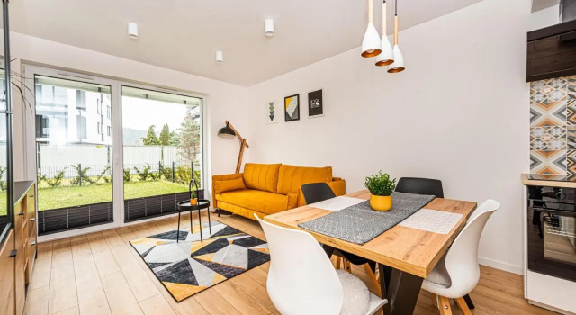 Cubic Home, Varaa Huoneisto Hotellit Pommeri pysäköinnillä, Pysäköinti