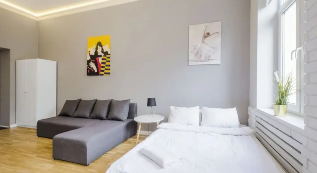 Apartstate On 6 Sierpnia 37, Забронировать Отель Отели Лодзинское воеводства с парковкой, рядом с Улица Петрковская, Парковка