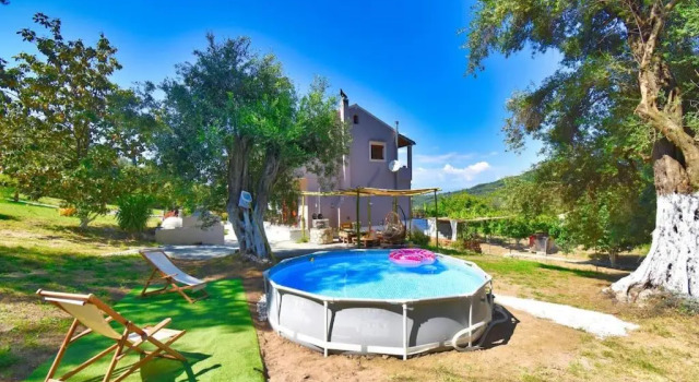 Апартаменты Guest House 10' from the beach