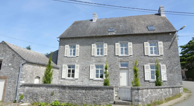 Charming Holiday Home for Families With Fireplace Located Near Dinant, Забронировать Отель Динан 
