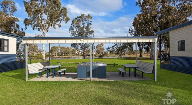 Семейная вилла с 2 комнатами Horsham Riverside Caravan Park