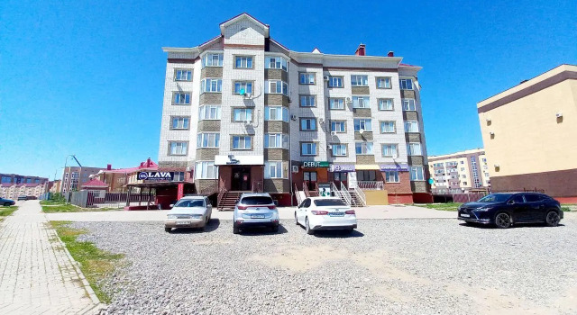 Light House in the neighborhood of Batys-2 44B, Rezerwuj Apartament Aktiube Aktobe Region