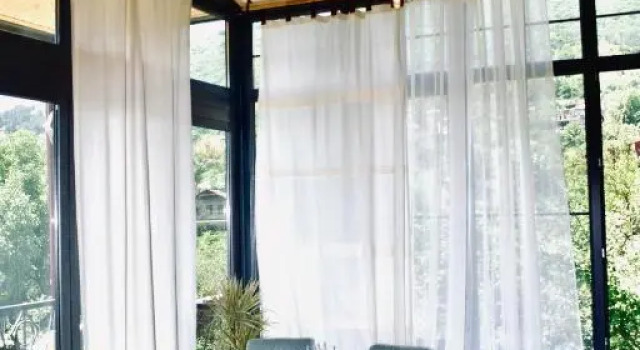 REDROOF country house hotel, Book Hotel Hoteller i Goris med parkering, Parkering