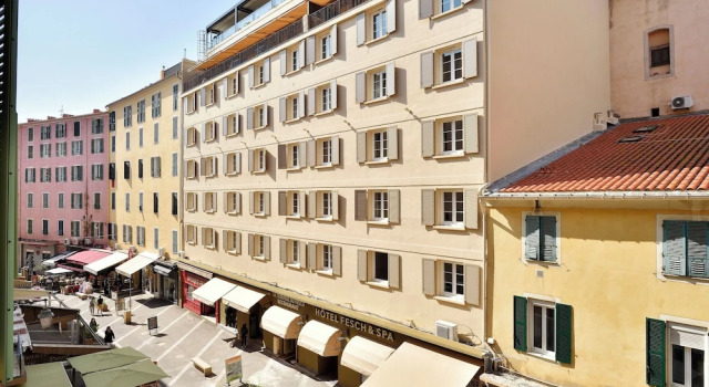 Пятиместный номер Comfort Hôtel Fesch & Spa