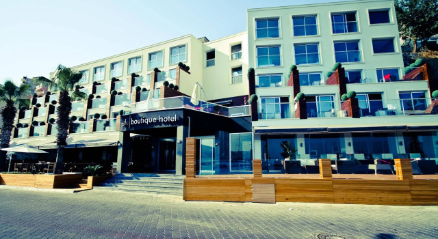 Efe Hotel, Забронировать Бутик-отель Отели Кушадасы с парковкой, рядом с Kusadasi Bars Street, Парковка