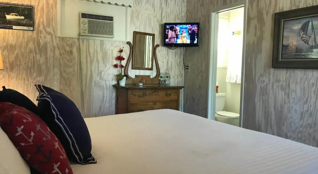Номер Deluxe Wooden Boat Inn