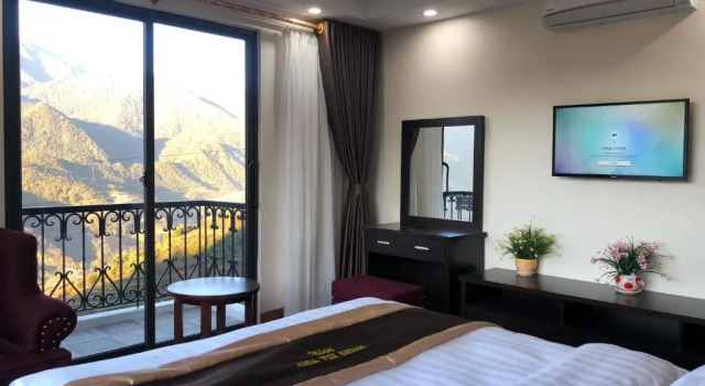 Двухместный номер Deluxe с балконом Muong Hoa View Hotel