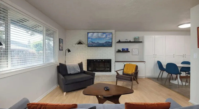 10min to Downtown Bend Chic 2bdr, Забронировать Дом для отпуска Виллы Бенд, рядом с Blockbuster, Вилла