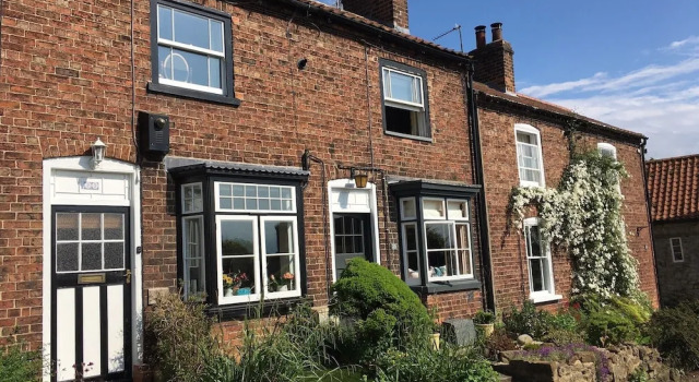 Cosy Lincs Wolds Cottage in Picturesque Tealby, Book Feriehus Villaer i Lincolnshire, Villa