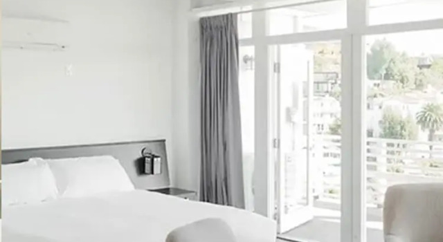 Номер Classic Hollywood Hills Hotel