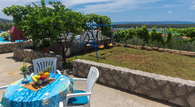 Апартаменты с видом на море Villa Diana