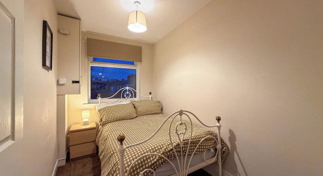 Family/business - Parking - Wifi - Sleeps 3