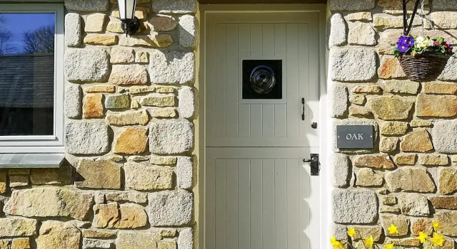 Oak Barn, Book Hotel Hoteller i Porthtowan med parkering, Parkering