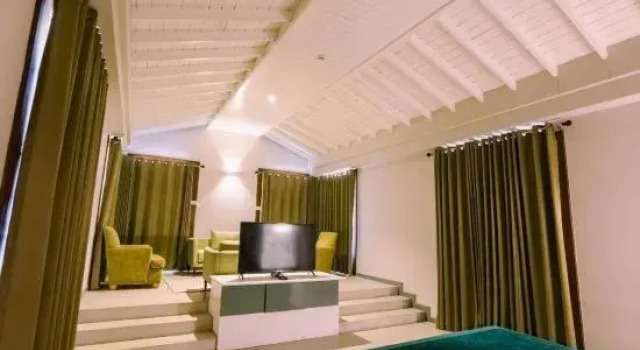 Люкс Earls Regent Negombo "Golden Shore at Your Door - Find Your Dream Stay"