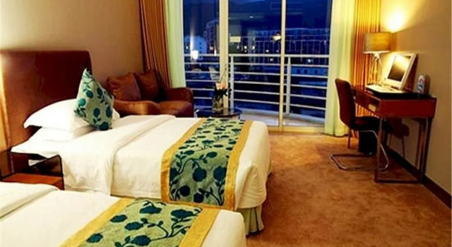 La Waterfront Hotel, Rezerwuj Hotel Hotele w Shenzhen z parkingiem, Parking