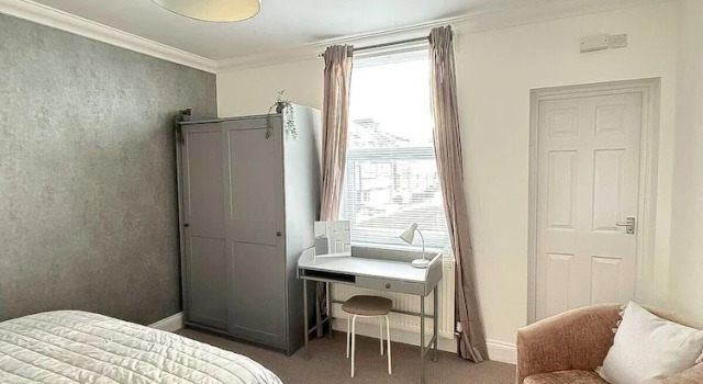 Inviting Apartment in Reading, Varaa Huoneisto Asunnot kohteessa Merseyside, Huoneisto