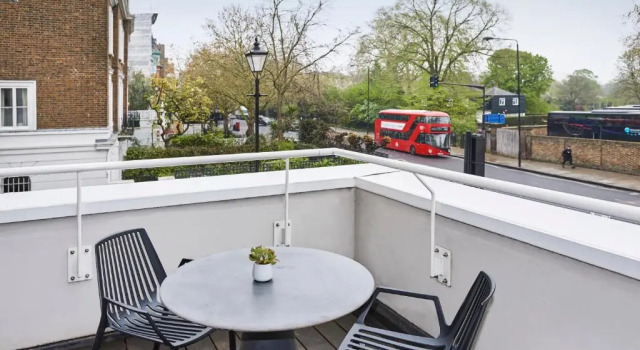 Двухместный номер Deluxe с балконом DoubleTree by Hilton London - Hyde Park