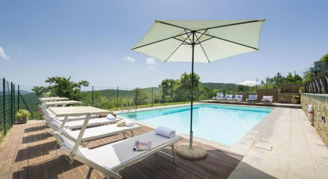 Вилла VILLA VITTORIA DANGHIARI 7&3, Emma Villas
