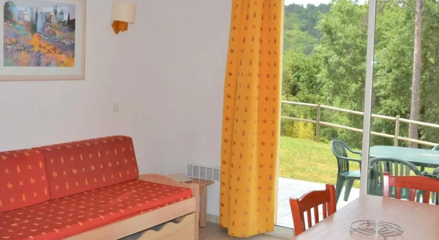 Maison Salavas, 3 Pièces, 6 Personnes - Fr-1-382-32, Rezerwuj Hotel Salavas Ardèche