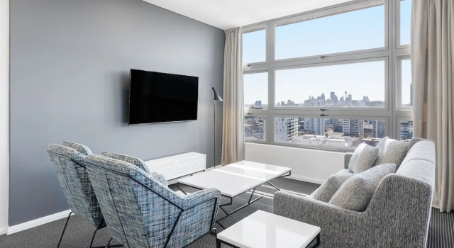 Люкс с 2 комнатами с балконом Meriton Suites Zetland