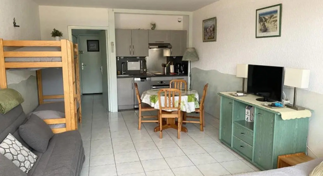 AS20085 - Studio spacieux avec piscine et parking commun, Rezerwuj Apartament Hotele w Camargue z parkingiem, Parking