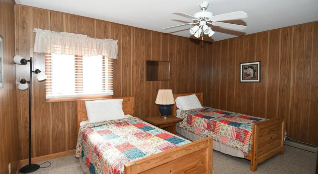 Четырёхместный коттедж с 5 комнатами с балконом Brigadoon - 5 Bedroom Retreat