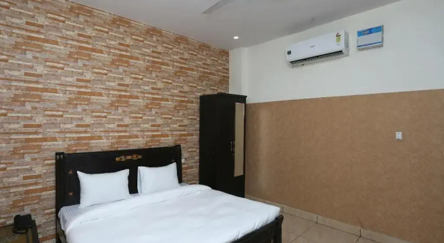 Diamond Guest House by OYO Rooms, Varaa Matkakoti Faridabad Haryana