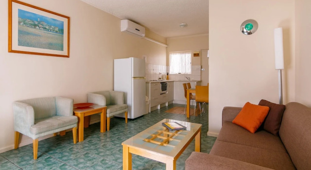Апартаменты Standard с 2 комнатами Esplanade Apartments at West Beach