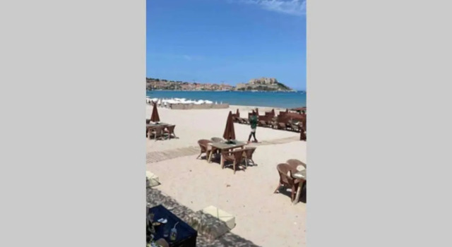 Calvi : Appartement Familiale avec jardin, Rezerwuj Apartament Hotele w Korsyka z parkingiem, Parking