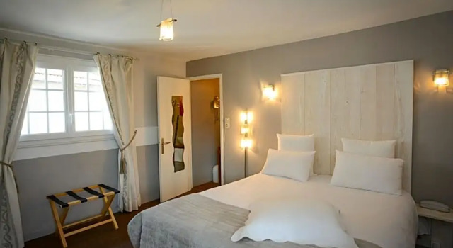 Номер Standard Logis Hôtel Restaurant lAuberge Normande
