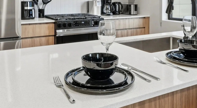 Коттедж Edgewater Apt With Free Parking Gym Modern Living