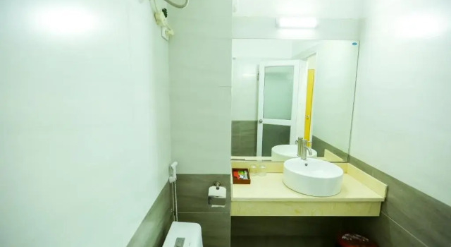 Четырёхместный номер Standard Viet Huong Hotel