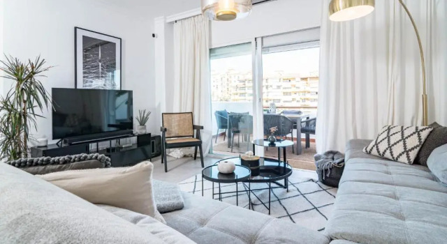 Апартаменты Deluxe LAL- Fantastic family penthouse close to beaches
