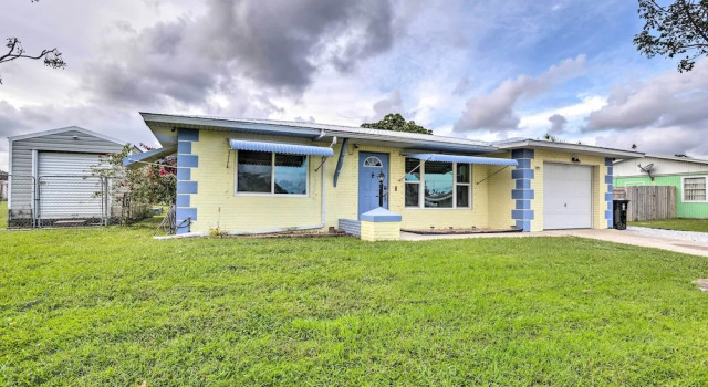 Коттедж Port St Lucie Vacation Home w/ Lanai & Pool