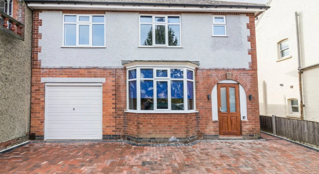30 Charnwood Avenue, Book Hotel Hoteller i Long Eaton med parkering, Parkering