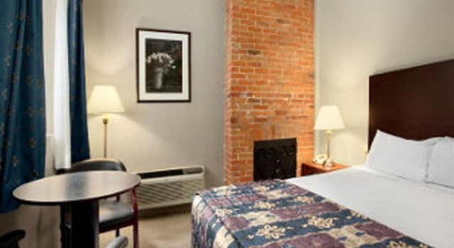 Travelodge Downtown Ottawa Doral Inn
