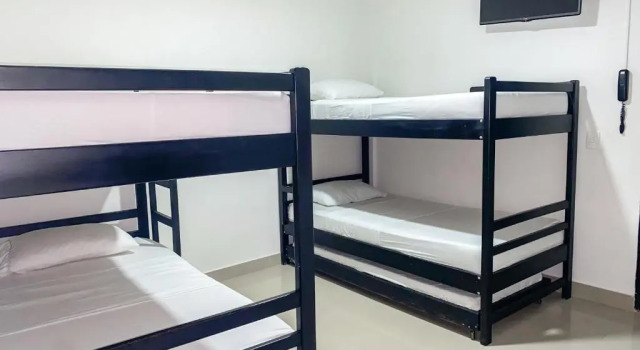 Кровать в общем номере (мужской номер) Hostal Viña del Mar