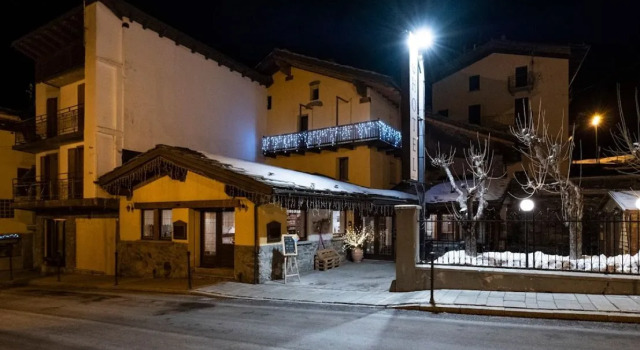 Hotel Coeur Du Village, Забронировать Отель Ла-Тюиль Mont Blanc - Italy